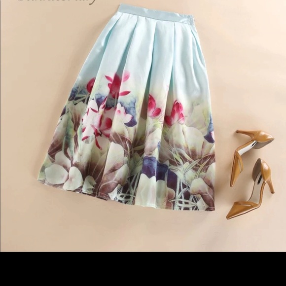 Vintage pleated skirt - Picture 2 of 2